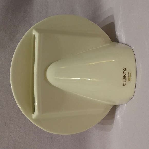 Lenox Round Picture Frame - Picture 2 of 4